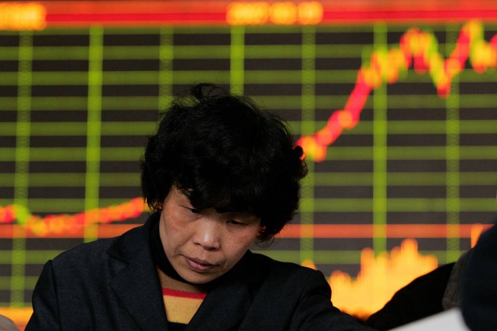 Asian shares bruised as US inflation data boosts recession fear | Malay ...