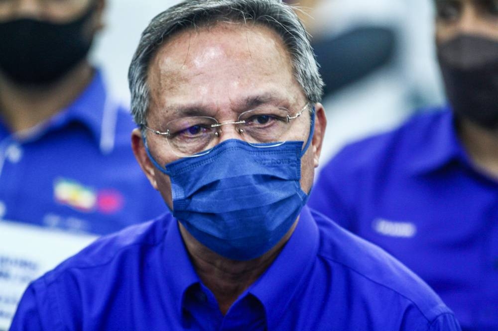 Hasni said that he does not see Ismail Sabri, who is also the Umno vice-president, as failing to uphold the party’s interests. — Picture by Hari Anggara