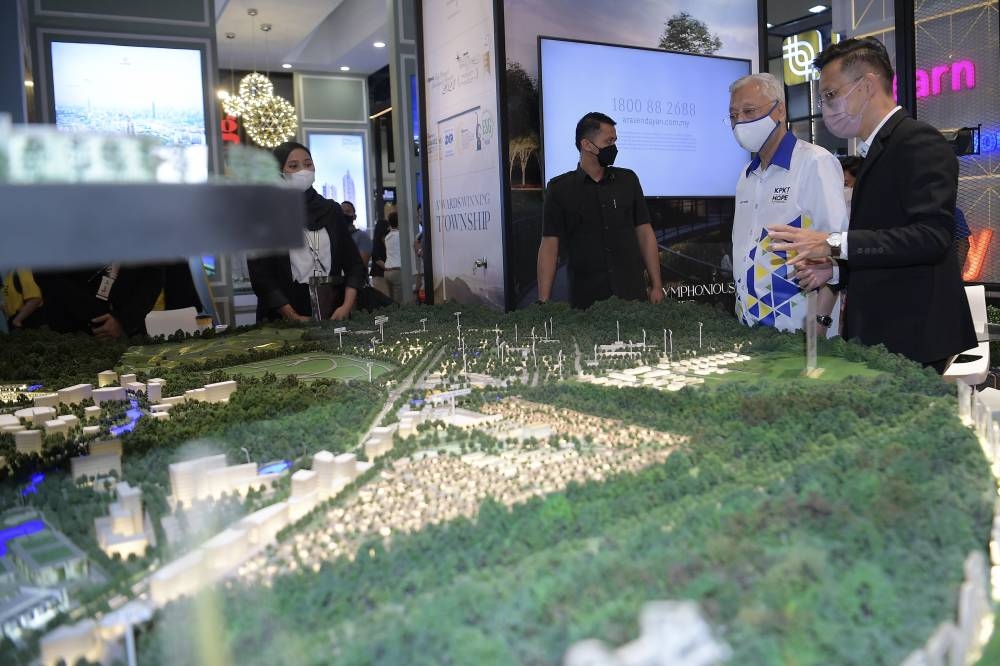 Prime Minister Datuk Seri Ismail Sabri Yaakob at the launch of the Home Ownership Programme and the ‘Karnival Jom Beli Rumah’ at the Mid Valley Exhibition Centre, July 15, 2022. — Bernama pic 