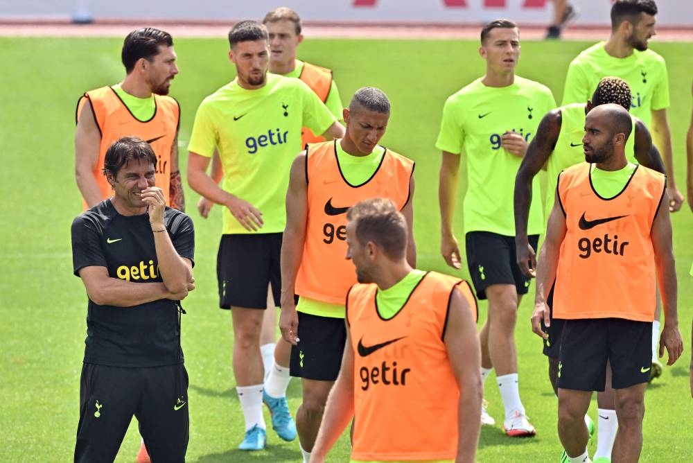 Tottenham Hotspur’s head coach Antonio Conte and his players attend at an open training at Mokdong Stadium in Seoul, July 15, 2022, ahead of the pre-season football friendly between Tottenham Hotspur and Sevilla. — AFP pic 