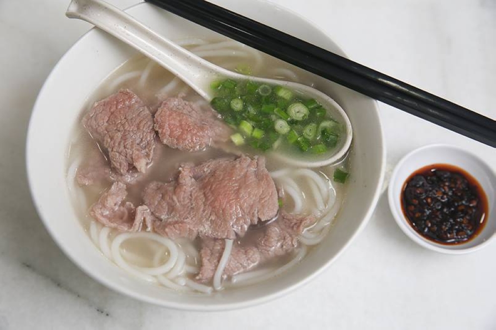 For a lighter beef noodle, opt for the beef slices and noodles served with a clear beef broth.