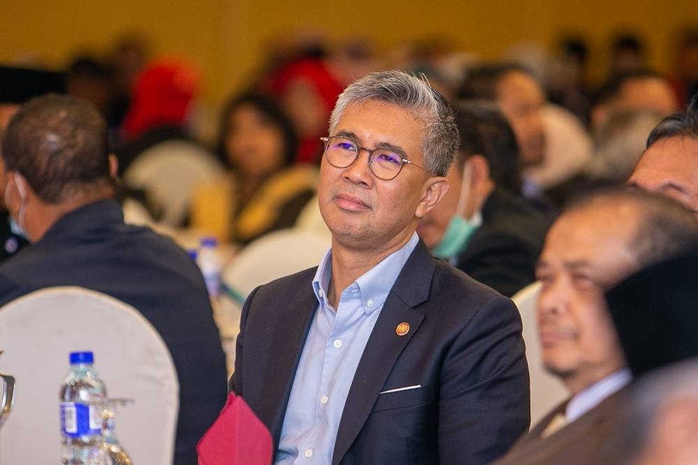 Jamal said his decision to give way to Tengku Zafrul (pic) is to ensure that the latter would be included in the Selangor BN's leadership line-up. — Picture By Devan Manuel