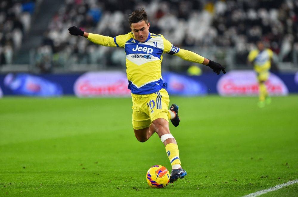 Paulo Dybala, who was linked with a transfer to Inter Milan after his deal with Juventus expired, will sign a three-year contract with Roma worth €6 million, Italian news agency ANSA said. — Reuters pic