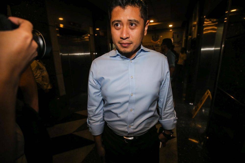 Selangor Perikatan Nasional secretary Muhammad Hilman Idham said he believed there was irreparable failure of leadership of PH chairman Datuk Seri Anwar Ibrahim and PKR, adding that he had spent many years trying to change the party from within, only to be sacked for ‘not toeing the line’. — Picture by Hari Anggara