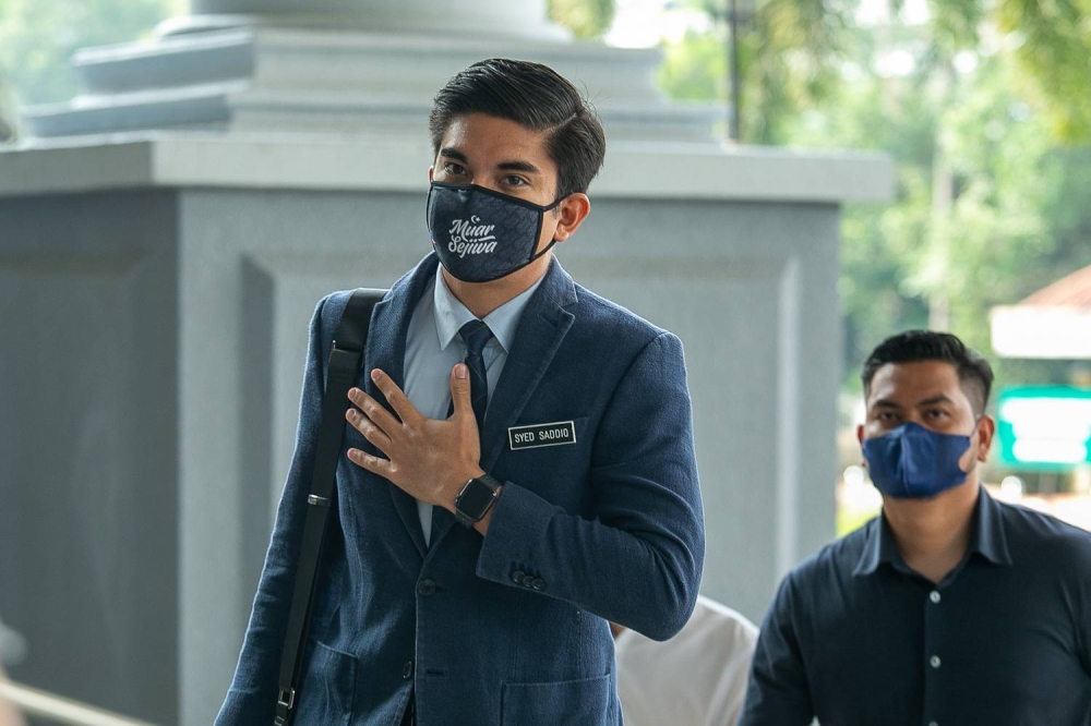 Syed Saddiq Syed Abdul Rahman arrives at the Kuala Lumpur High Court July 19, 2022. — Picture By Devan Manuel