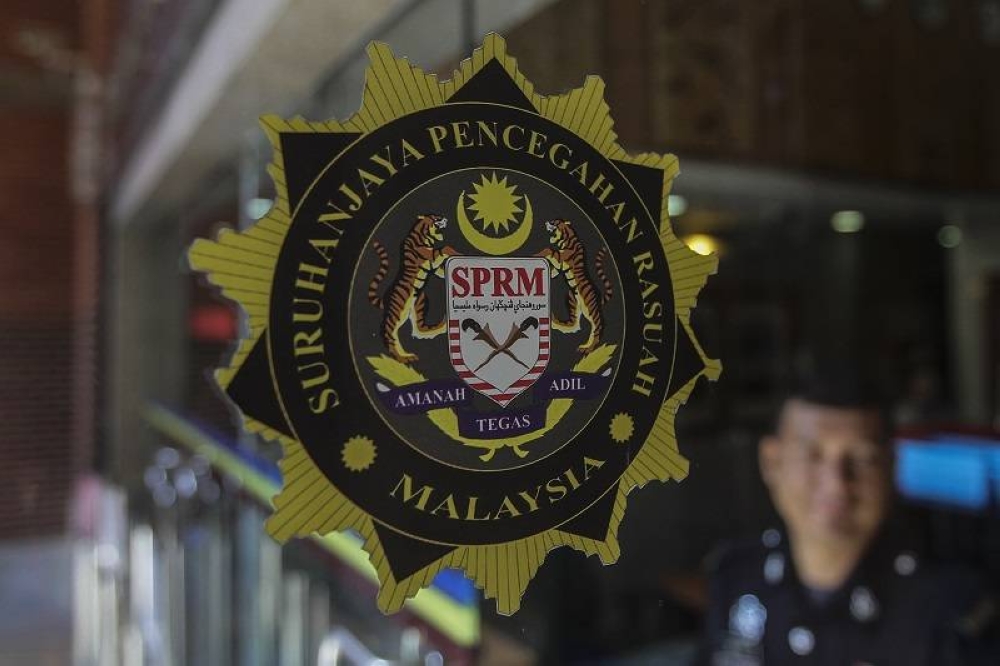 The first individual, a company director, 46, was arrested at the Putrajaya MACC office at around 8.30pm yesterday while the two managers, 35 and 46, were arrested at the Pahang MACC office at around 4.30pm yesterday, a source from the MACC said. — Picture by Yusof Mat Isa