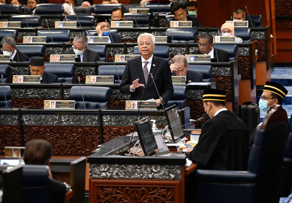 Lim said there is currently a severe trust deficit that only the prime minister’s personal intervention can overcome. — Bernama pic