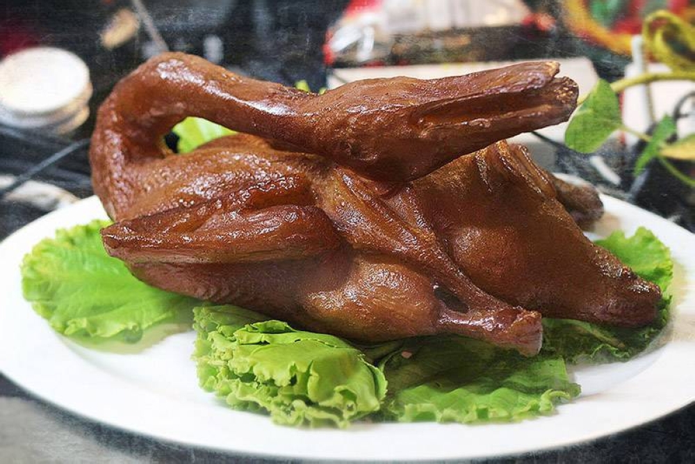 Restaurant Teochew Lao Er is famed for their Red Stewed Duck. — Pictures by CK Lim