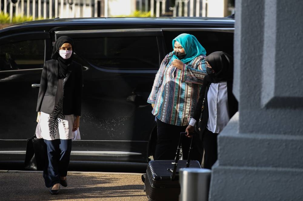 Founder of shelter home Rumah Bonda, Siti Bainun Ahd Razali arrives at Kuala Lumpur high court June 16,2022. Picture by Ahmad Zamzahuri