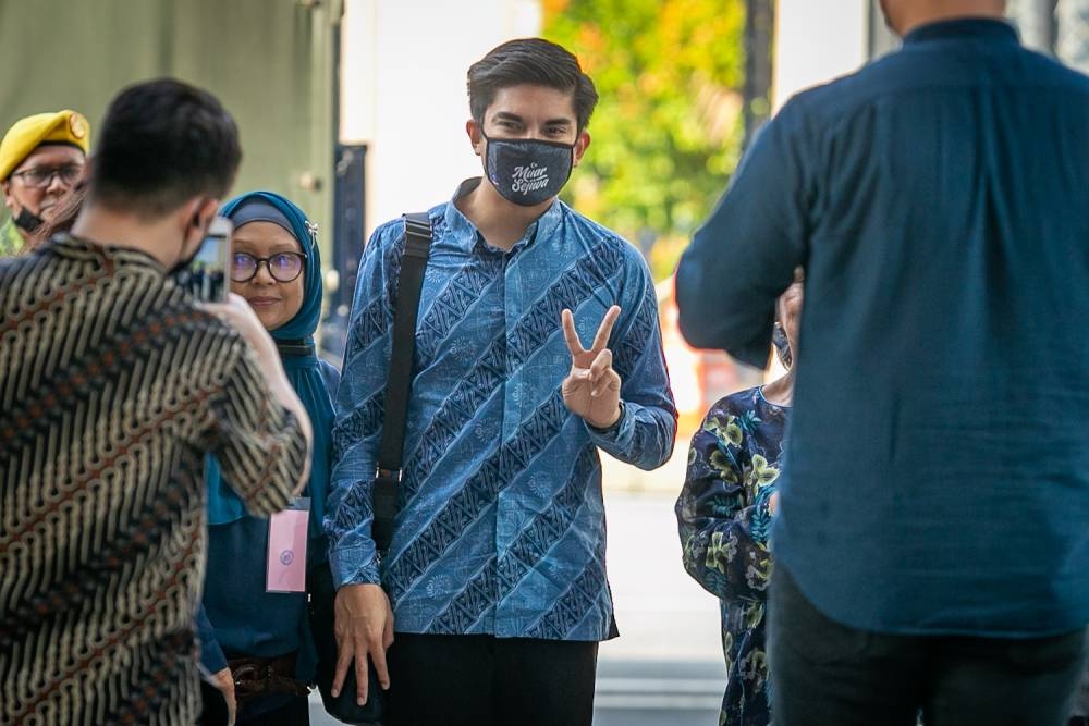 Muar MP Syed Saddiq Syed Abdul Rahman is pictured at the Kuala Lumpur High Court July 22, 2022. — Picture by Devan Manuel
