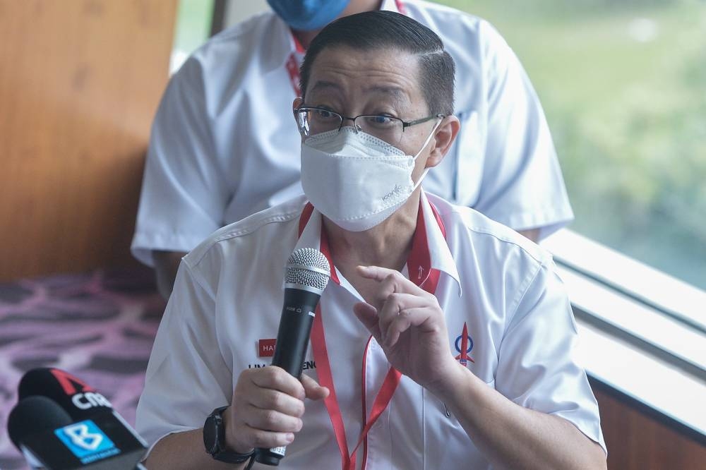 The former finance minister suggested that similar punishments for drink driving be imposed against rempit who cause road deaths. — Picture by Miera Zulyana