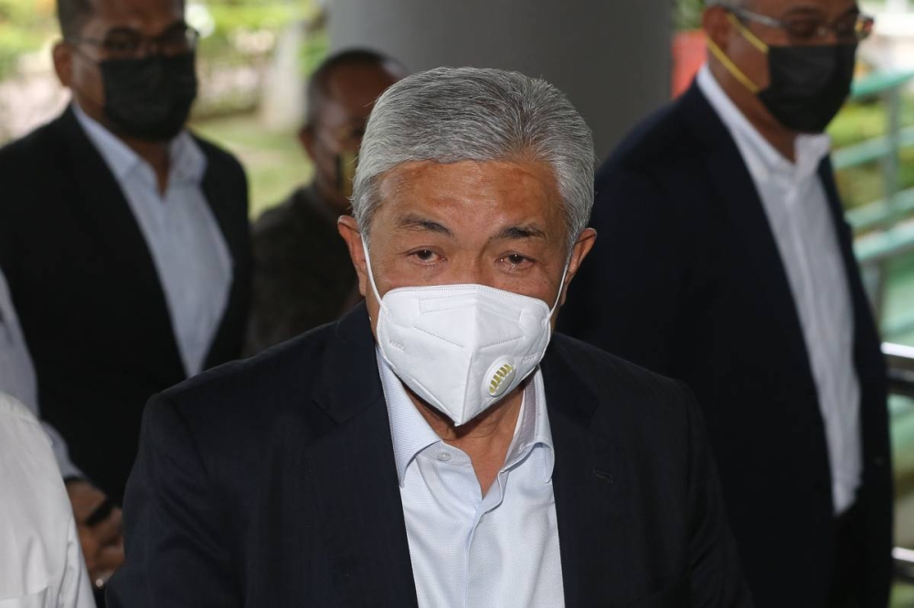 Datuk Seri Ahmad Zahid Hamidi arrives at the Shah Alam High Court July 26, 2022. — Picture by Yusof Mat Isa