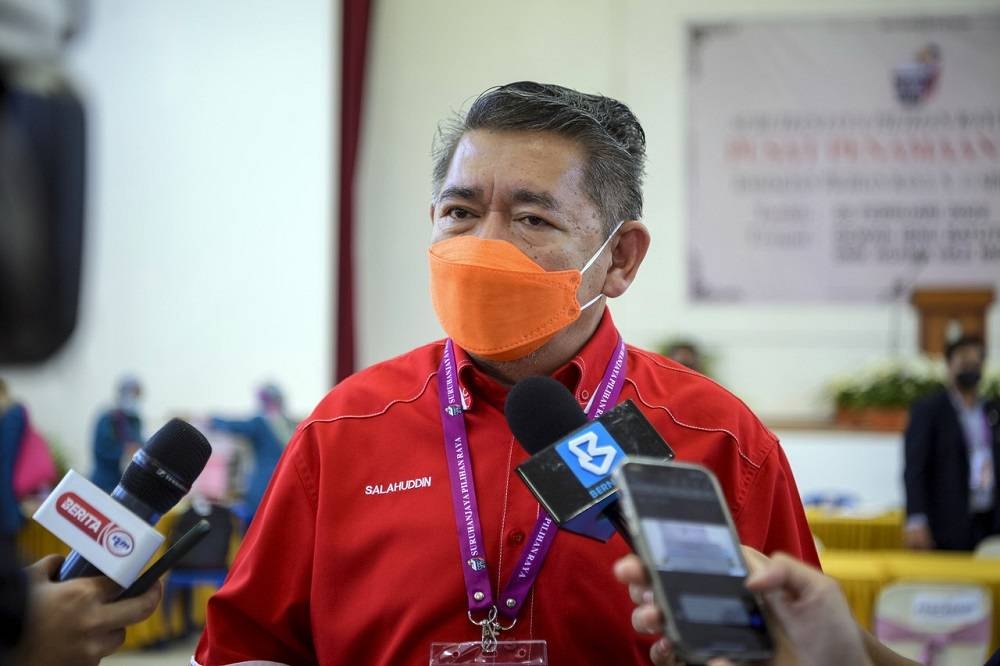 Chairman Datuk Seri Salahuddin Ayub said the bipartisan committee had communicated the matter to the respective members and the proceedings were important after several parliamentary motions were brought by MPs through Standing Order 18(1). ― Bernama pic