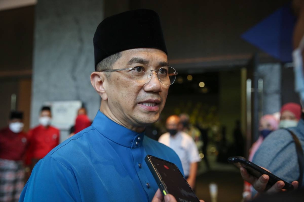 Senior Minister of International Trade and Industry Datuk Seri Mohamed Azmin Ali is optimistic that Malaysia will be able to repeat the success and maintain the positive momentum. ― Picture by Yusof Mat Isa