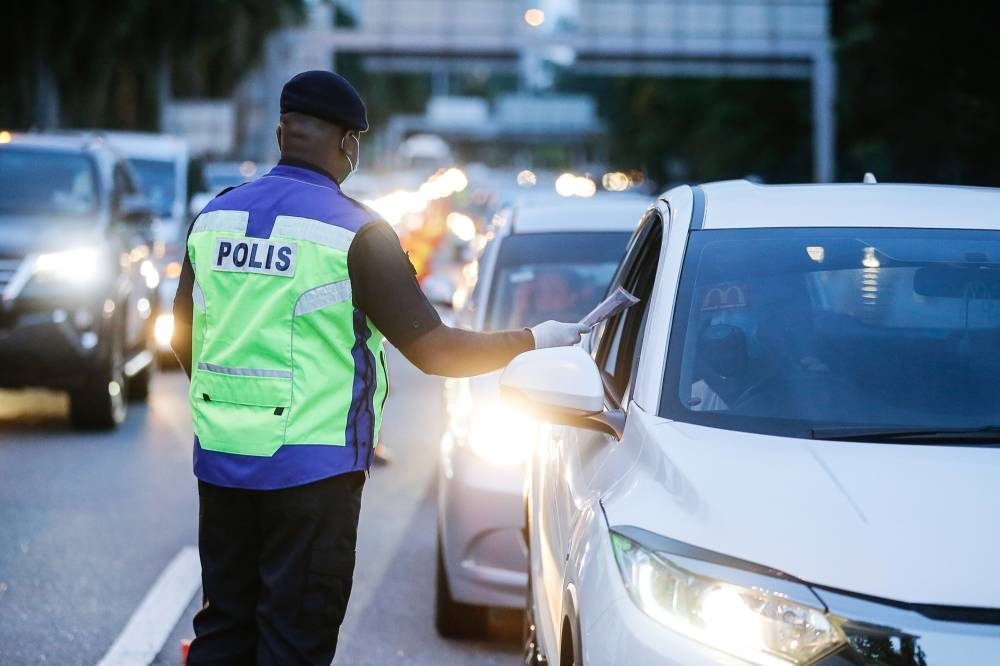 National Recovery Council (MPN) chairman Tan Sri Muhyiddin Yassin said MoH’s early preparations in dealing with Covid-19 and monkeypox will not likely require another movement control order (MCO) or border controls to be imposed. — Picture by Sayuti Zainudin