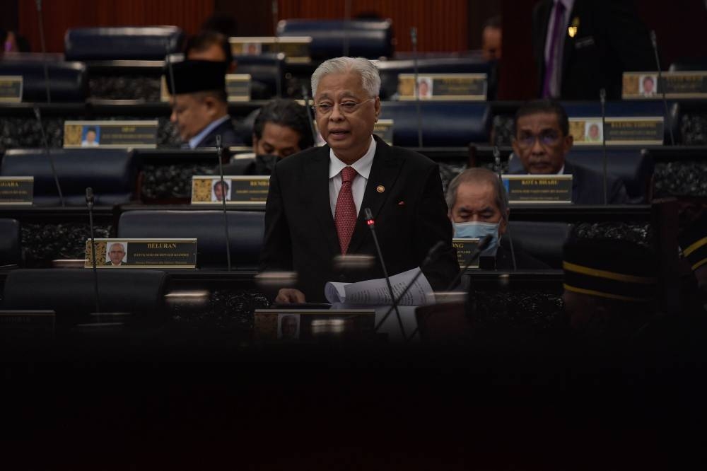 Prime Minister Datuk Seri Ismail Sabri Yaakob says under the anti-hopping Bill, any MP who leaves a political party in one coalition to join another, whether in the same coalition or a different one. ― Bernama pic