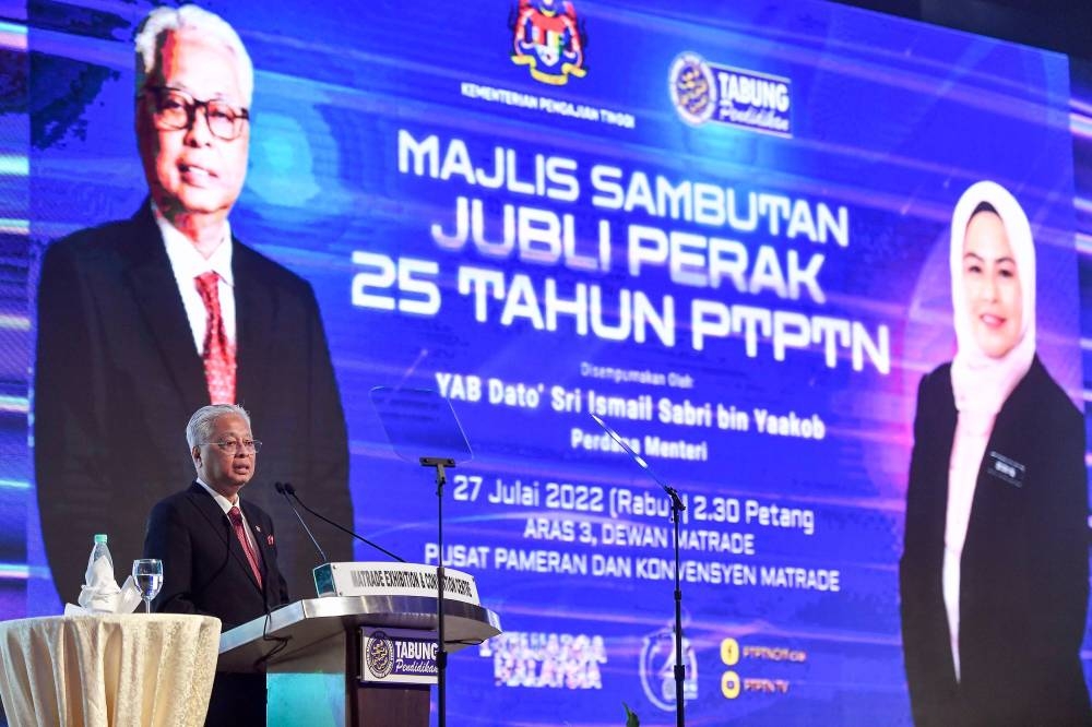 Prime Minister Datuk Seri Ismail Sabri Yaakob delivers a speech at PTPTN’s 25th Silver Jubilee Celebration at the Matrade Exhibition and Convention Centre in Kuala Lumpur, July 27, 2022. — Bernama pic