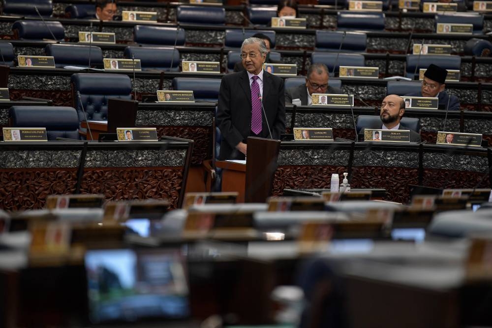 Langkawi MP Tun Dr Mahathir Mohamad speaks at the Dewan Rakyat, July 27, 2022. He said the proposed law appeared designed to prevent elected government from collapsing due to defections. ― Bernama pic