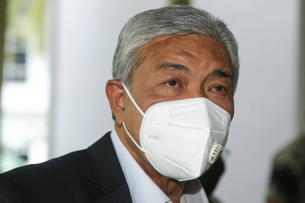 Datuk Seri Ahmad Zahid Hamidi arrives at the Shah Alam High Court July 26, 2022. — Picture by Yusof Mat Isa