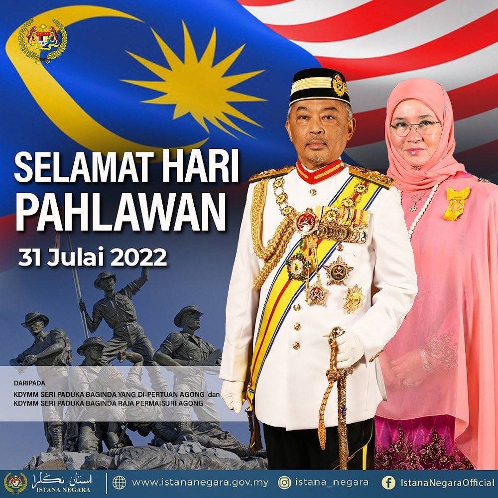 Yang di-Pertuan Agong Al-Sultan Abdullah Ri’ayatuddin Al-Mustafa Billah Shah and Raja Permaisuri Agong Tunku Azizah Aminah Maimunah Iskandariah, today conveyed Warriors’ Day greetings to all members of the Malaysian Armed Forces (MAF) and the Royal Malaysia Police (PDRM). — Picture via Facebook/Istana Negara