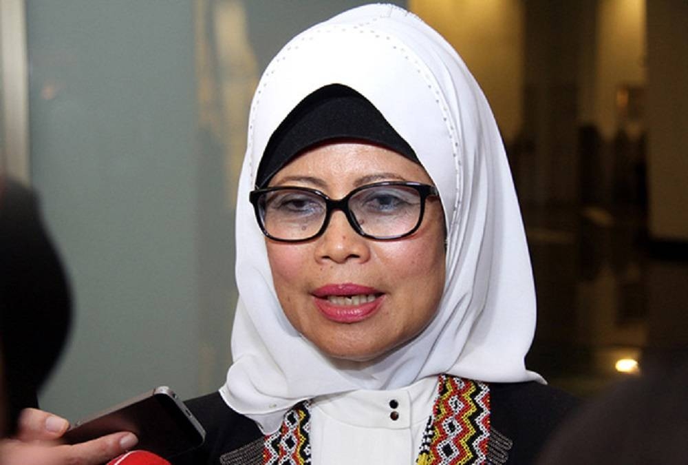 Women, Childhood and Community Wellbeing Development Minister Datuk Seri Fatimah Abdullah voiced her dismay that approval takes too long, hence depriving stateless children of education, health and welfare opportunities as well as affect their general well-being. — Borneo Post Online pic