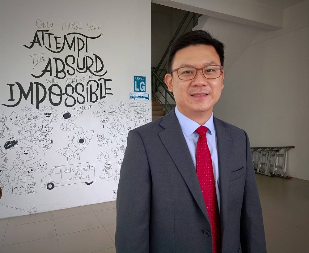 Sibu MP Oscar Ling encouraged more people to come out and vote during GE15, which he described as a ‘crucial’ election. — Borneo Post Online pic