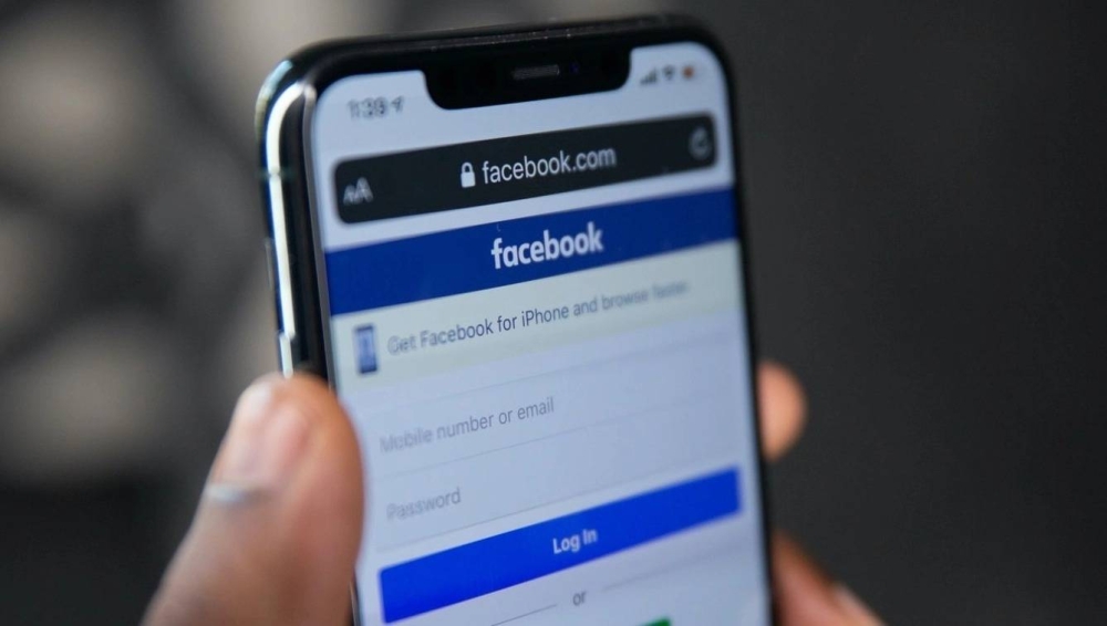 Facebook's parent Meta says it has removed 596 Facebook accounts, 180 pages, 11 groups and 72 Instagram accounts linked to the Malaysian police.