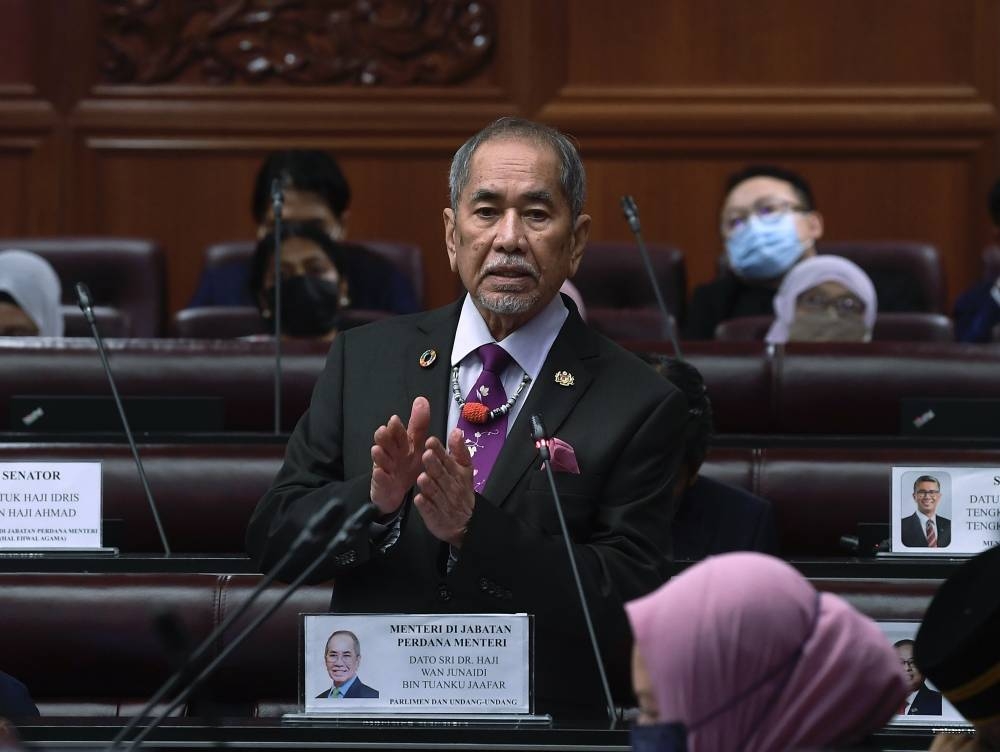 Minister in the Prime Minister’s Department (Parliament and Law) Datuk Seri Wan Junaidi Tuanku Jaafar said the order for the effective date of the provision will also be submitted to the Yang di-Pertuan Agong to set the effective date in accordance with Clause 1 of the Bill. — Bernama pic    