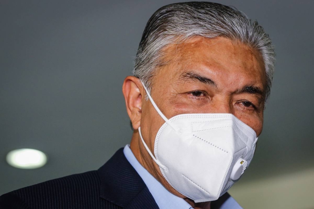 Datuk Seri Ahmad Zahid Hamidi arrives at the Shah Alam High Court August 11, 2022. ― Picture by Yusof Mat Isa