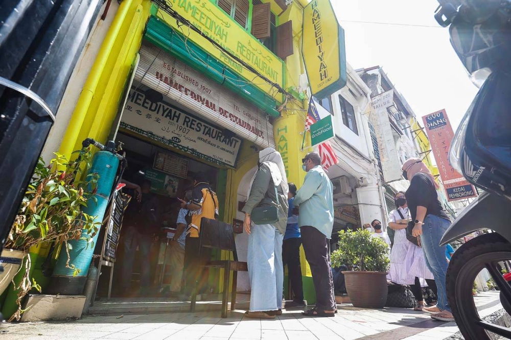 Hameediyah Nasi Kandar in Penang is reportedly one of the restaurants which have given those formerly incarcerated a second change. — Picture by Sayuti Zainudin
