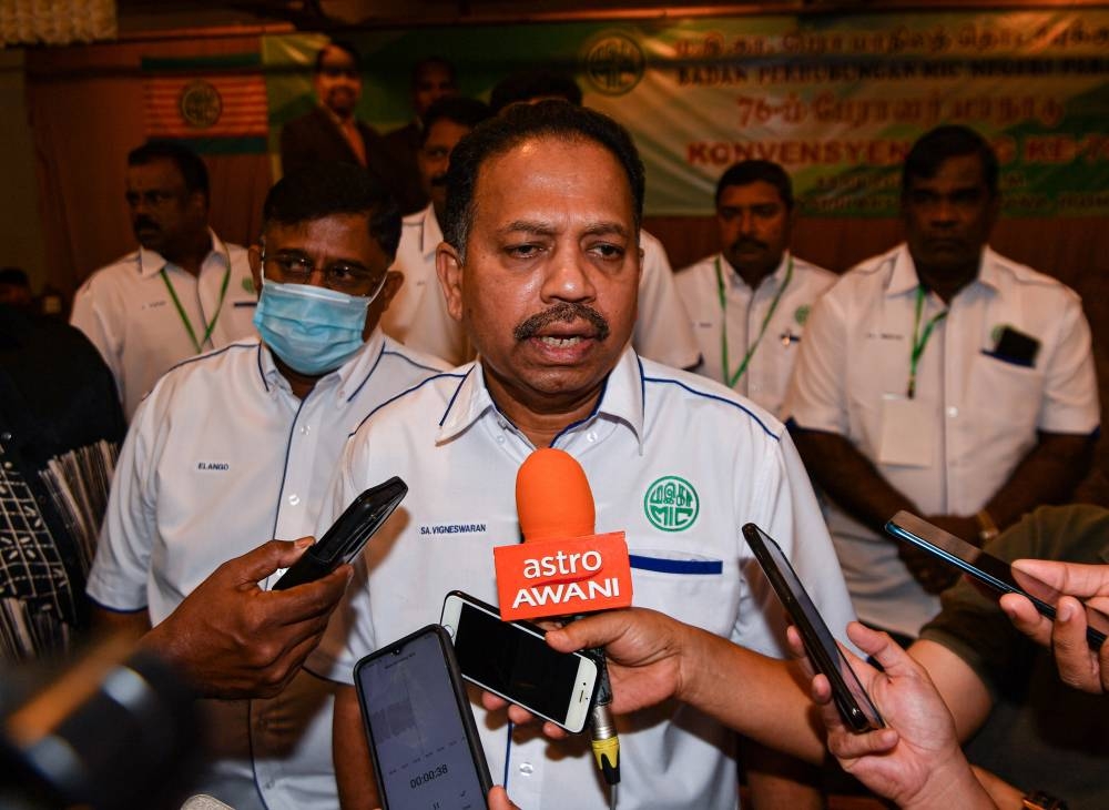 MIC President Tan Sri SA Vigneswaran answering questions at a press conference after attending the Perak MIC Convention at Dewan Jalan Medan Istana in Ipoh, August 13, 2022. — Bernama pic