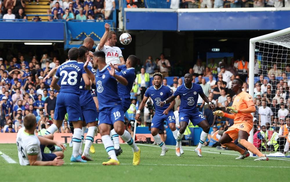 Tottenham Hotspur's Harry Kane scores their second goal against Chelsea at Stamford Bridge, London August 14, 2022. Chelsea v Tottenham Hotspur - Stamford Bridge, London, Britain - August 14, 2022