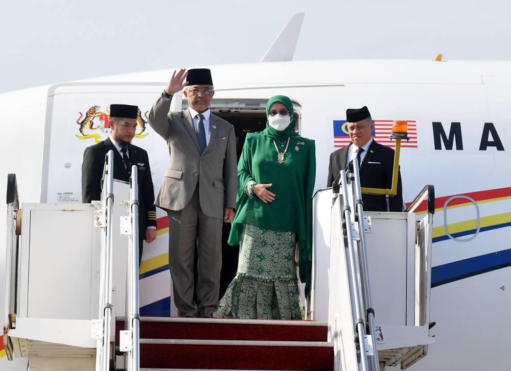Yang di-Pertuan Agong Al-Sultan Abdullah Ri'ayatuddin Al-Mustafa Billah Shah and Raja Permaisuri Agong Tunku Hajah Azizah Aminah Maimunah Iskandariah left for Turkey on a seven-day visit this morning. — Bernama pic