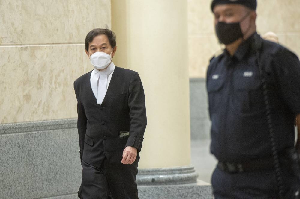 Lawyer Hisyam Teh Poh Teik seen at the Palace of Justice in Putrajaya, August 18, 2022. Hisyam had applied to discharge himself as Datuk Seri Najib Razak’s counsel this morning if the Federal Court refused to defer hearing the final appeal. — Picture by Shafwan Zaidon