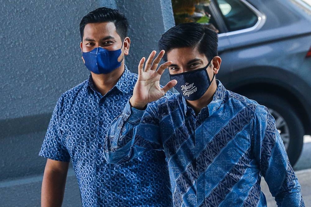 Syed Saddiq Syed Abdul Rahman arrives at the Kuala Lumpur Court Complex August  22, 2022. — Picture by Sayuti Zainudin