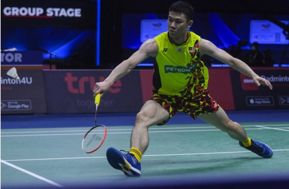 The world number five gave a spirited display to beat the French player 21-9, 21-13 in 39 minutes at the Tokyo Metropolitan Gymnasium. — Bernama file pic