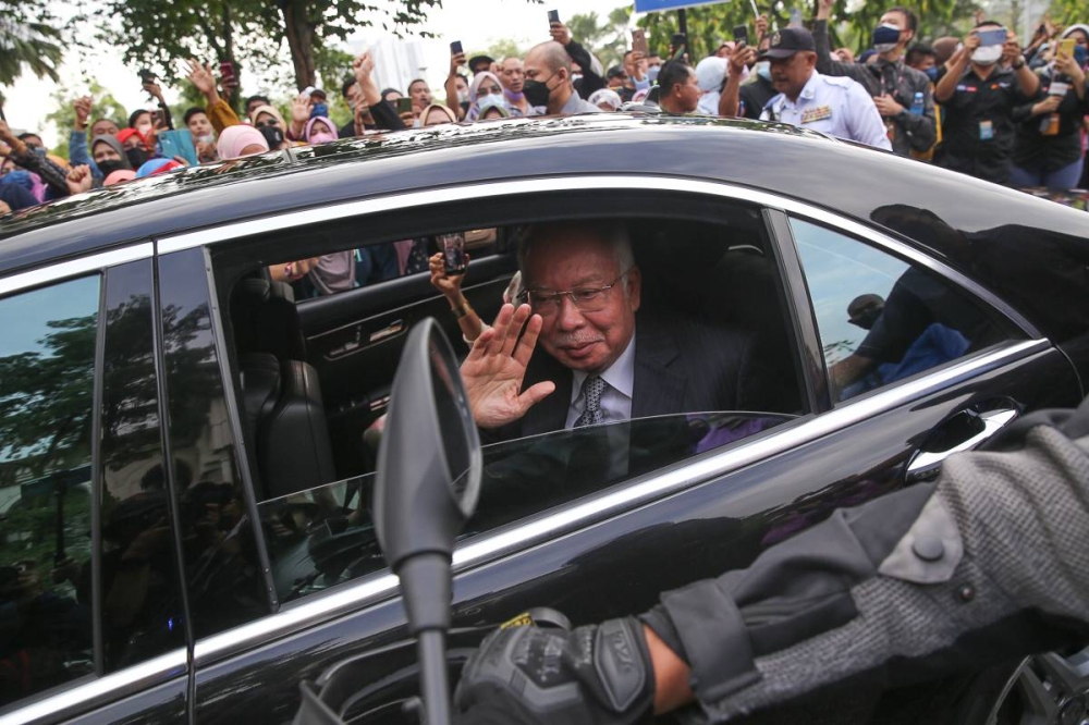 Datuk Seri Najib Razak arrives at the Federal Court in Putrajaya August 23, 2022. — Picture by Yusof Mat Isa