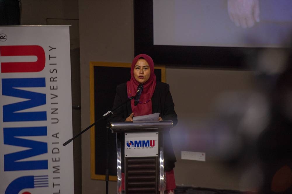 Higher Education Minister Datuk Seri Noraini Ahmad delivers a speech during the soft launch of PerantiSiswa in Cyberjaya April 14, 2022. — Picture by Shafwan Zaidon