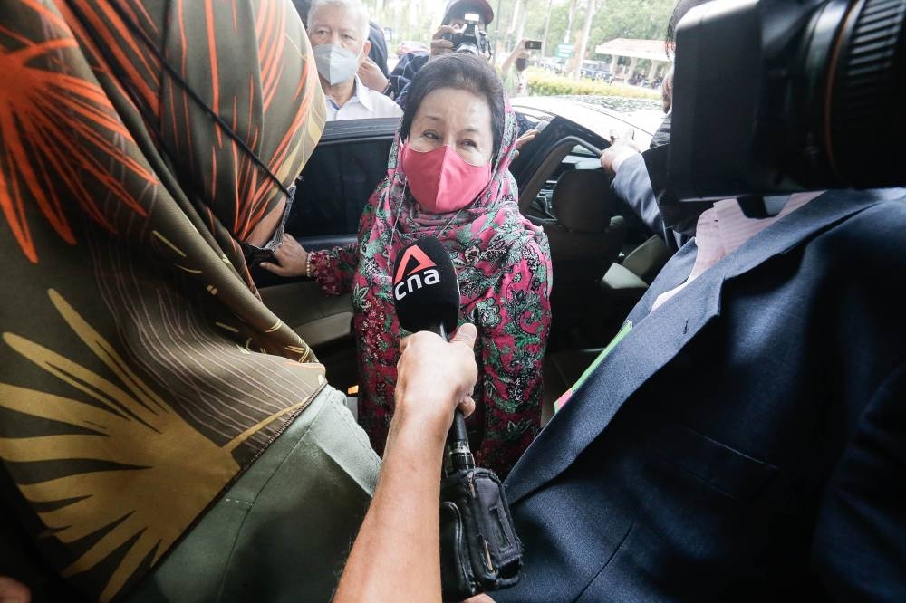Datin Seri Rosmah Mansor thanked all quarters who came to the court today for their support. — Picture by Sayuti Zainudin