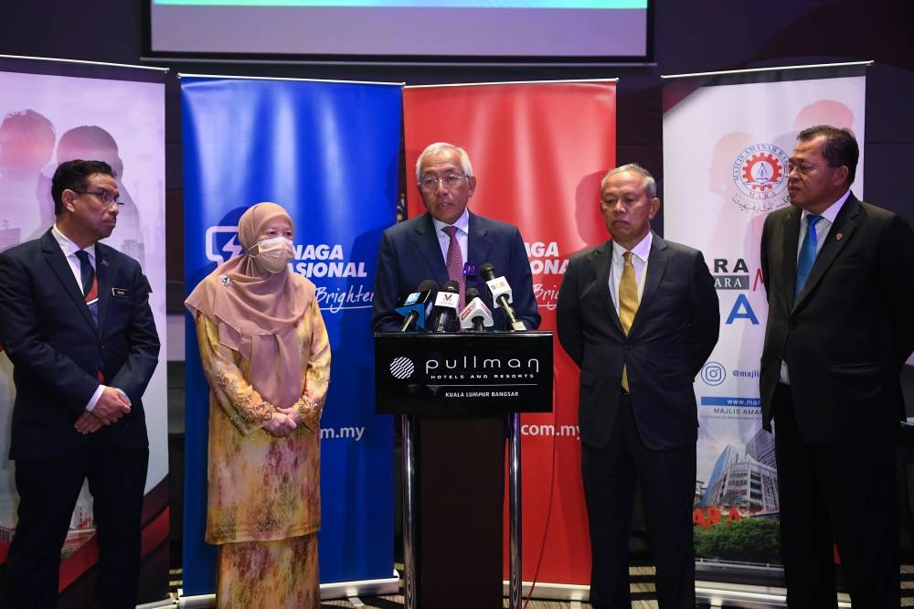 Rural Development Minister Datuk Seri Mahdzir Khalid during the Memorandum of Understanding signing ceremony between Tenaga Nasional Berhad (TNB) and Majlis Amanah Rakyat (Mara) August 26, 2022 in Kuala Lumpur. — Bernama pic