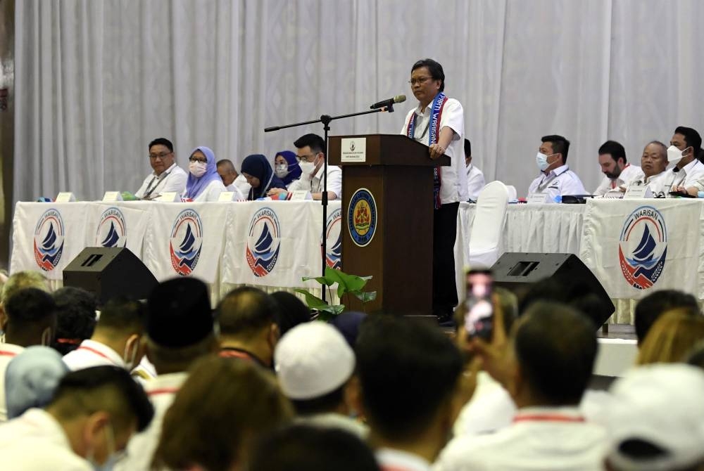 Parti Warisan (Warisan) president Datuk Seri Mohd Shafie Apdal speaks during the 2021 Warisan Annual General Assembly and party polls in Kota Kinabalu August 27, 2022. — Bernama pic
