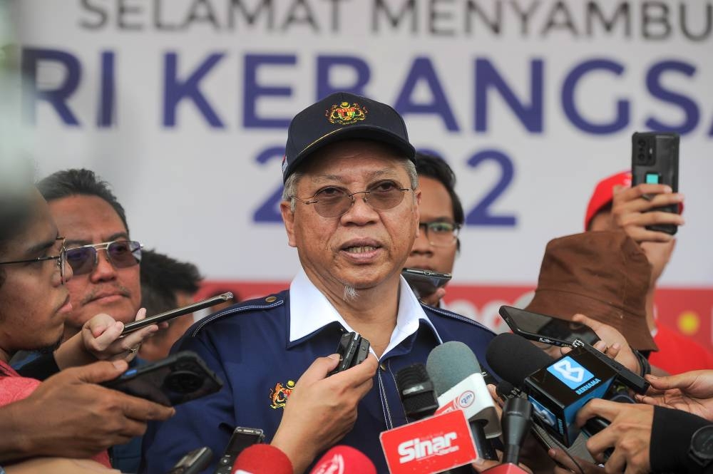  Tan Sri Annuar Musa speaks during a press conference at Dataran Merdeka, Kuala Lumpur August 31, 2022. — Bernama pic