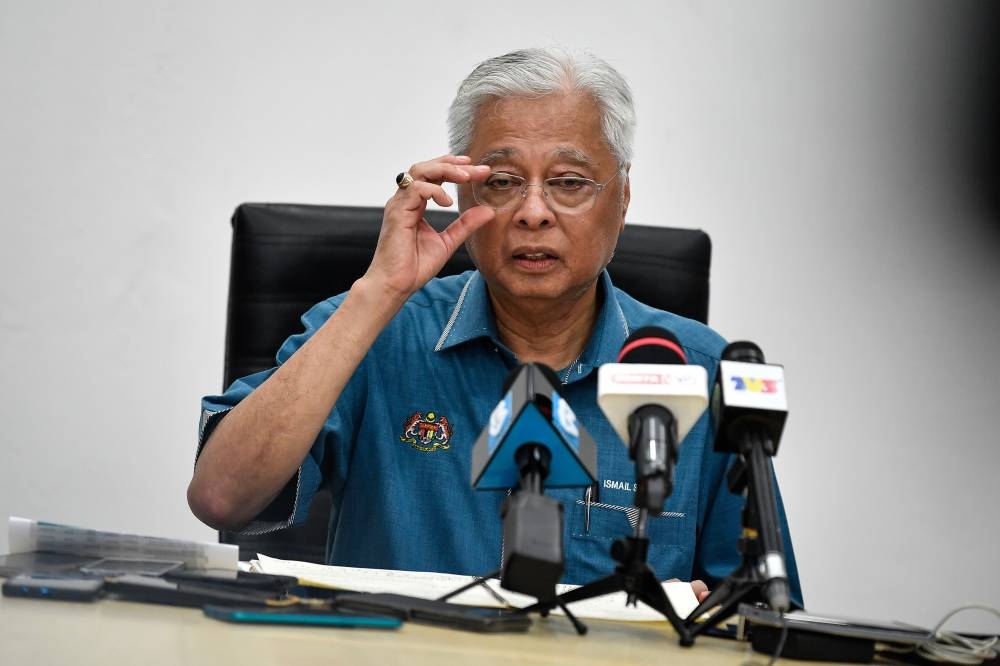 Prime Minister Datuk Seri Ismail Sabri Yaakob speaks to the media at Dataran Keluarga Malaysia in Baling, Kedah, September 1, 2022. — Bernama pic