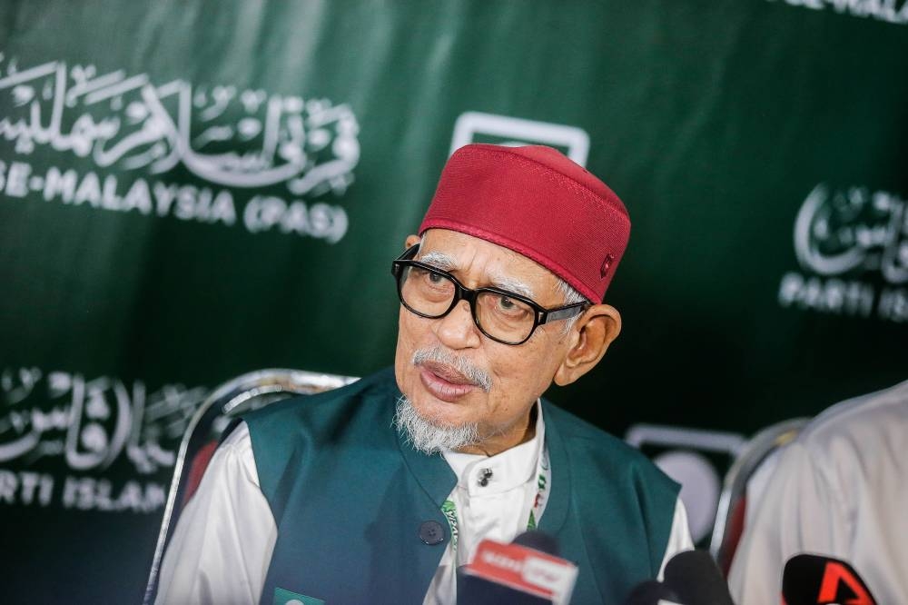 PAS President Tan Sri Abdul Hadi Awang speaks during a press conference in Alor Setar September 3, 2022. ― Picture by Sayuti Zainudin