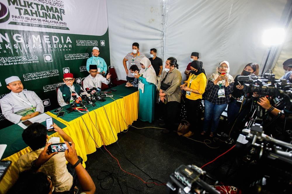 PAS President Tan Sri Abdul Hadi Awang speaking to the press during the 68th Annual PAS Congress (Muktamar PAS) at Kedah PAS Complex, Kota Sarang Semut, Sempter 3, 2022.  — Picture by Sayuti Zainudin