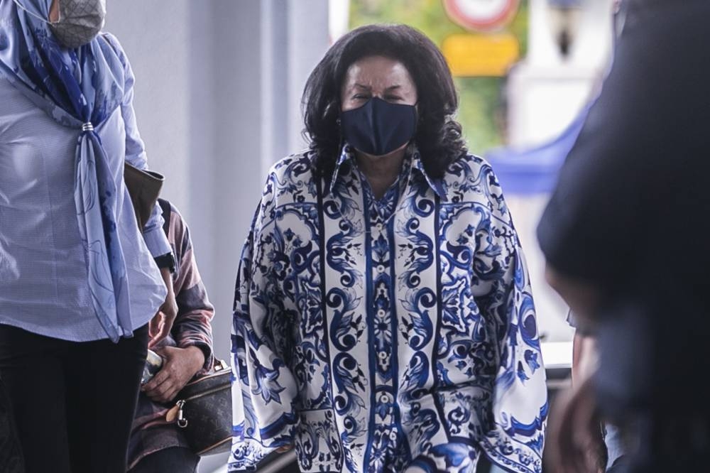 Wife of former prime minister Datin Seri Rosmah Mansor arrives at Kuala Lumpur Court Complex to follow the continuation of the 1Malaysia Development Berhad (1MDB) trial September 5, 2022. — Picture by Hari Anggara 