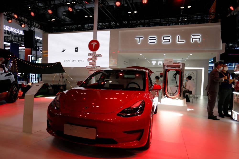 Musk’s promised improvements in battery cost and performance are seen by investors as critical to Tesla’s quest to usher in an era where it can sell a US$25,000 EV for a profit — and stand a better chance of hitting its 2030 targets. — Reuters pic