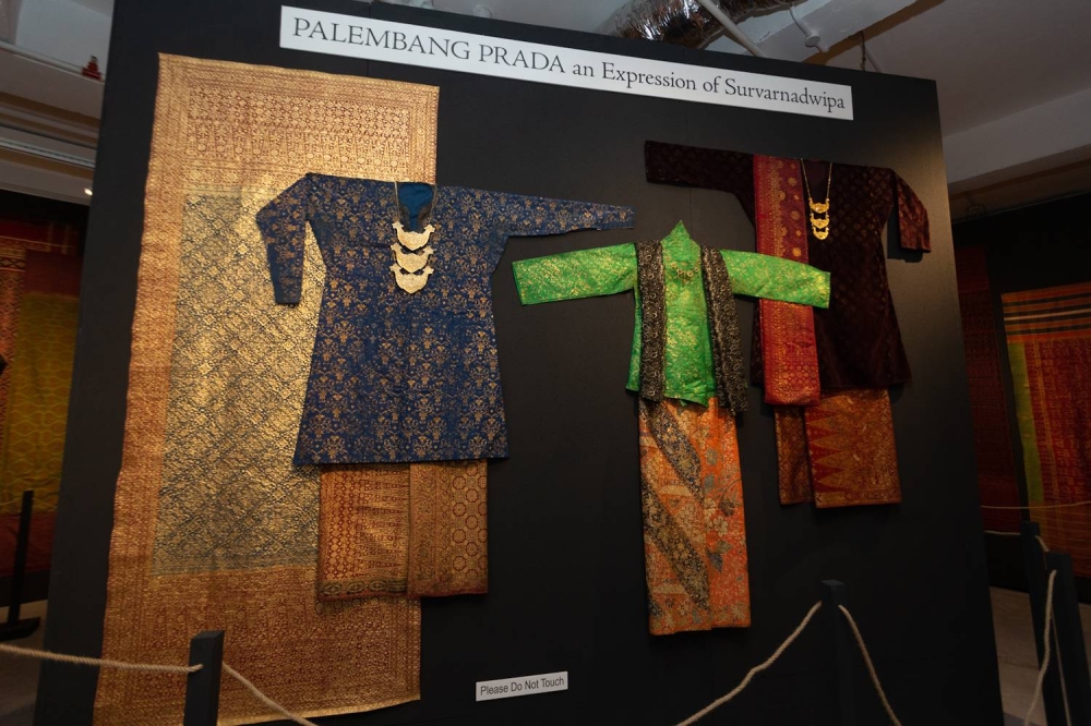 The various categories of textiles on display showcase the variety of techniques used ― these ‘telepuk’ or ‘prada’ pieces for instance, incorporate pure gold leaf onto the fabric.