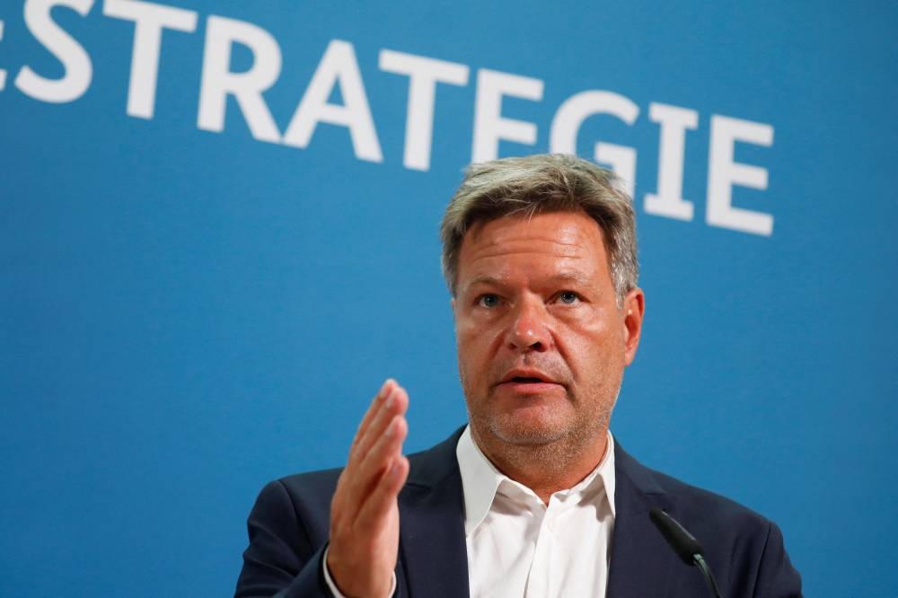 German economy minister under fire as German companies sound alarm on energy prices - Vimarsana News