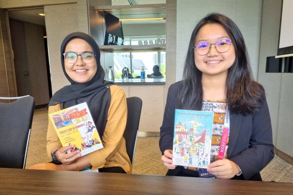 Ooi Win Wen (right) and Shahira Jamaluddin of Arts-ED say they wish to collaborate with other delegates on consolidating its community programmes, September 8, 2022 — Picture by Zurairi A.R.